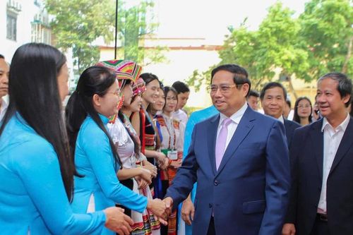 Sinh viên cần góp phần nâng cao nhận thức về trí tuệ và bản sắc của phụ nữ Việt Nam
