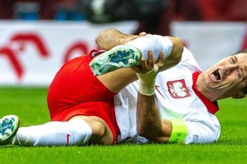 Robert Lewandowski nguy cơ lỡ 'đại chiến' Bayern Munich và Read Madrid