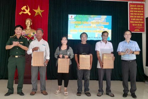 Tuyên truyền bảo vệ an ninh, an toàn dầu khí cho ngư dân Đà Nẵng