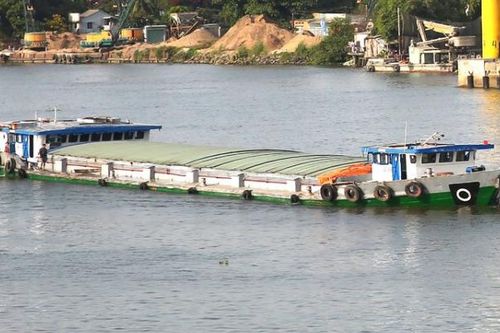 Công ty Vận tải biển Hoàng Long trúng nhiều gói thầu tiết kiệm thấp tại Xi măng Hạ Long