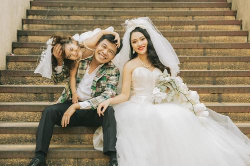 Trung Ruồi 'Độc đạo': Có hôm tôi thấy vợ nằm xem rồi khúc khích cười