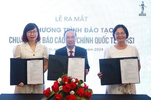 Triển khai Chương trình đào tạo Chuẩn mực báo cáo tài chính quốc tế IFRS