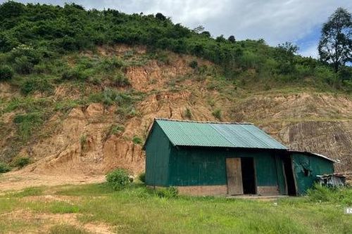 Bất an bên những quả đồi nguy cơ sạt lở ở Kon Tum