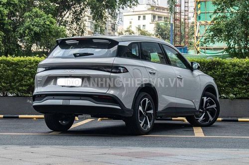 Xe gầm cao lớn hơn Mazda CX-5, tiêu thụ 1,14 lít xăng/100 km, giá gần 370 triệu đồng