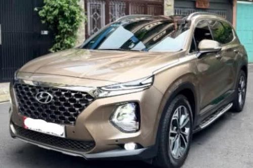 Hyundai Santa Fe Xăng Cao Cấp rao bán khó tin sau 4 năm lăn bánh