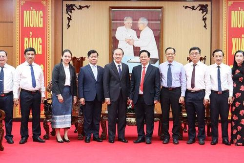 Tổng lãnh sự nước Cộng hòa Dân chủ Nhân dân Lào tại TP. Hồ Chí Minh thăm, chào xã giao lãnh đạo tỉnh An Giang