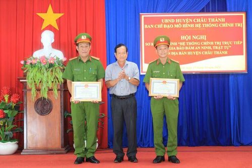Sơ kết mô hình điểm hệ thống chính trị trực tiếp tham gia bảo đảm an ninh trật tự