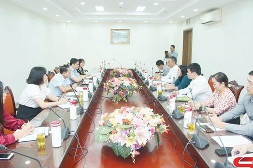 UBND tỉnh Sơn La làm việc với Trung ương Hội Nông dân Việt Nam về việc xúc tiến, tiêu thụ nông sản