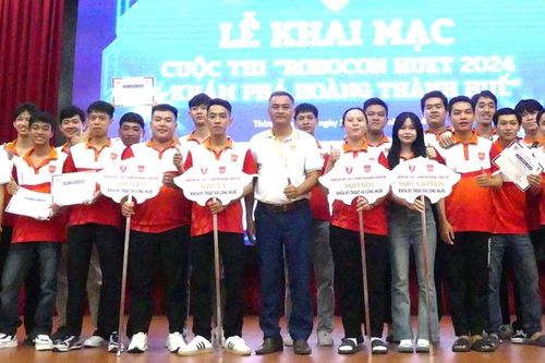 12 đội vào vòng chung kết cuộc thi Robocon Huet-2024