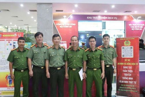 Hà Nội: Sản phẩm chuyển đổi số 'Sổ tay an ninh Hà Đông điện tử'