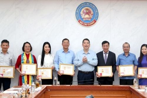 Đảng ủy Bộ Tài chính tổ chức hội nghị Ban Chấp hành Đảng bộ Bộ Tài chính mở rộng lần thứ 18