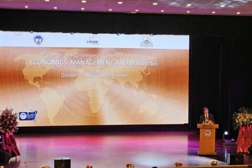 Đầu tư cơ sở hạ tầng, thúc đẩy thương mại phát triển