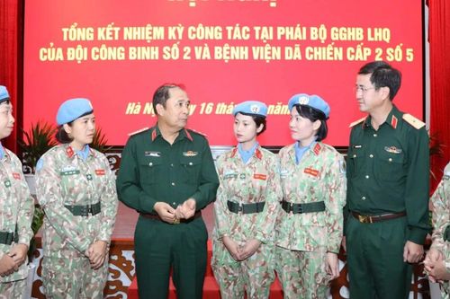 Tạo dấu ấn đẹp trong bạn bè quốc tế