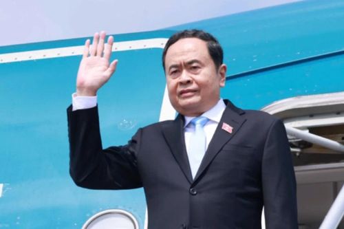 Chủ tịch Quốc hội Trần Thanh Mẫn lên đường thăm chính thức CHDCND Lào và tham dự Đại hội đồng AIPA-45