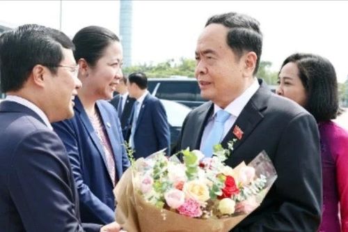 Chủ tịch Quốc hội Trần Thanh Mẫn lên đường thăm chính thức CHDCND Lào và tham dự Đại hội đồng AIPA-45