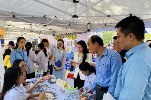 Doanh nghiệp giải thể, ngừng hoạt động giảm mạnh, lao động có thêm nhiều việc làm