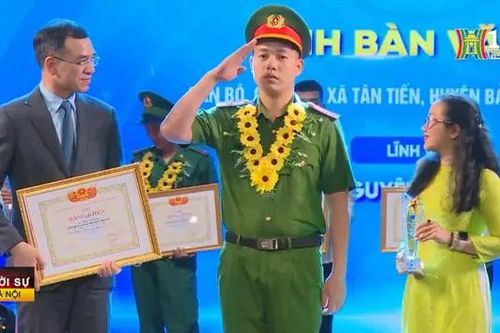 Tôn vinh những tấm gương 'Thanh niên sống đẹp' năm 2024