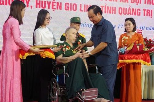 Người lính vượt sông đưa đồng đội hy sinh về an táng được phong anh hùng