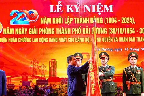 TP Hải Dương đón nhận Huân chương Lao động hạng Nhất