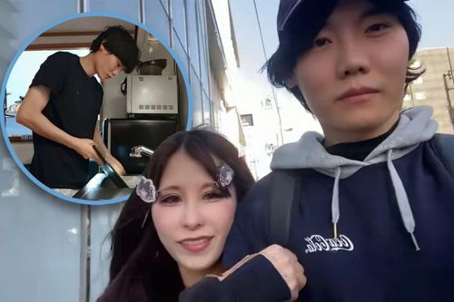 Chàng trai gây bão mạng vì khoe được vợ 'bao nuôi'