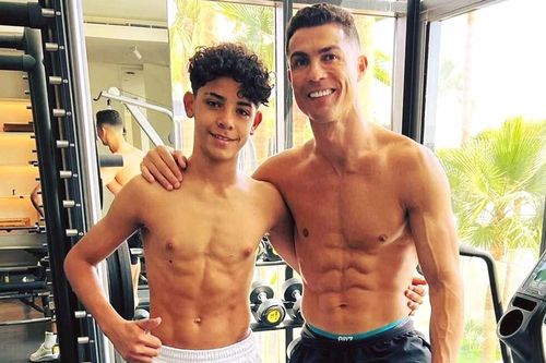 Làm cha như Ronaldo