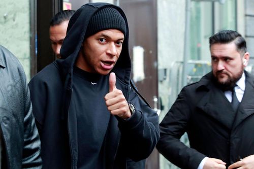 Mbappe thừa nhận có quan hệ với một phụ nữ ở Thụy Điển