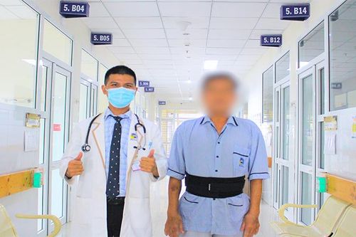 Trút bỏ gánh nặng cho người bệnh bị trượt đốt sống chèn ép rễ thần kinh