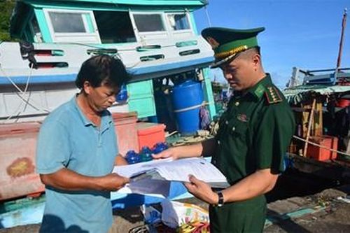 Điểm tựa 'xanh' cho ngư dân vươn khơi, bám biển