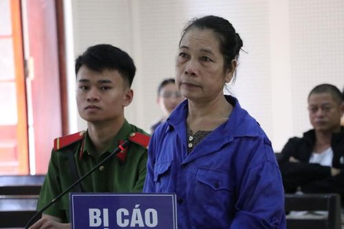 Con ơi, mẹ lỡ tay rồi!