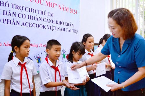 Hỗ trợ học sinh là con ngư dân Đà Nẵng có hoàn cảnh khó khăn năm 2024