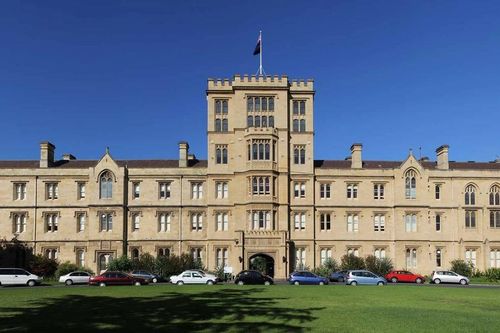 Đại học Australia tụt hạng