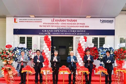 Khánh thành phòng thí nghiệm khuôn mẫu và công nghệ đúc ép phun