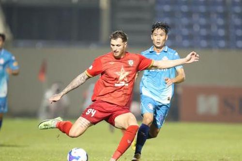 Cựu tiền đạo Công an Hà Nội FC xin nhập tịch Việt Nam