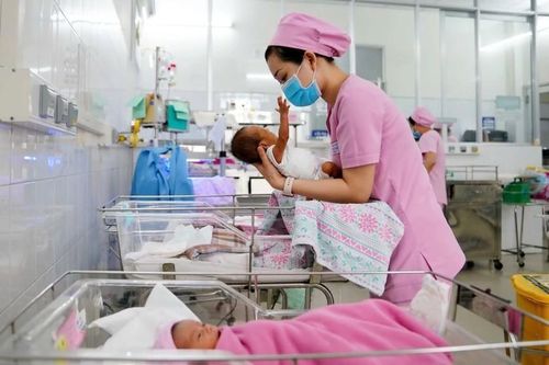 Nỗ lực khuyến sinh để 'cỗ xe' dân số được an toàn