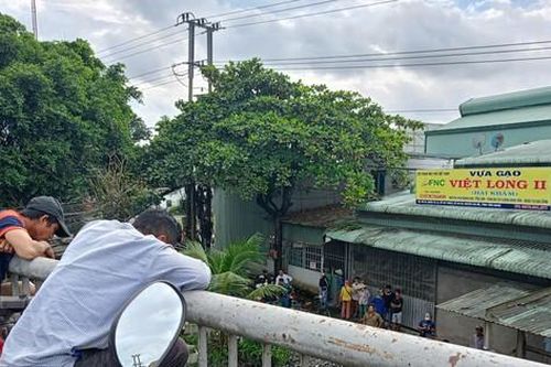 Tá hỏa phát hiện thi thể nữ trên sông