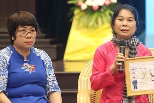 Cuộc gặp mặt xúc động của những 'người tù không số'