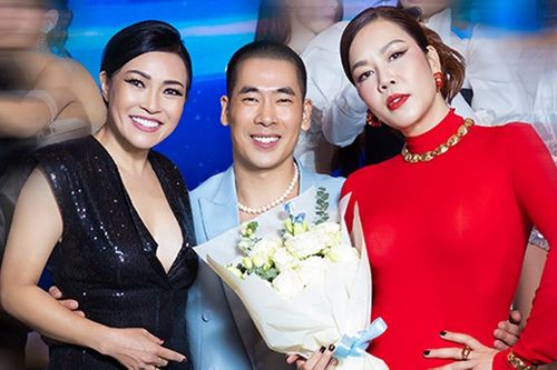 Người đứng sau 3000 bộ trang phục của 'Chị đẹp đạp gió' 2024