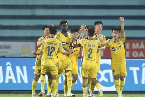 Những 'ngôi sao hy vọng' của Sông Lam Nghệ An trong chuyến làm khách tại Thiên Trường