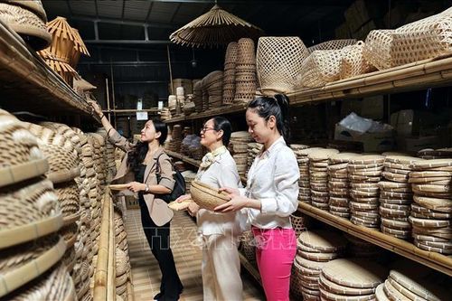 Tìm hướng đi bền vững cho sản phẩm thủ công mỹ nghệ