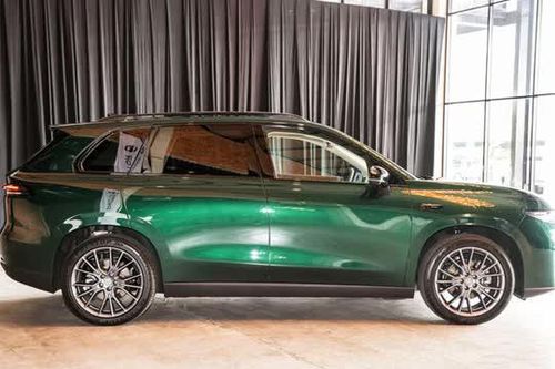 SUV dài hơn 4,7 mét, công suất 218 mã lực, giá 810 triệu đồng