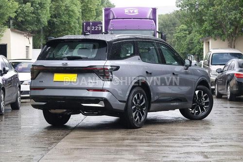SUV 7 chỗ, thiết kế sang chảnh, công suất 252 mã lực, có phiên bản hybrid, giá 754 triệu đồng