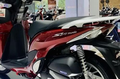 Giá xe Honda SH Mode 2024 giữa tháng 10/2024 giảm sập sàn, giá rẻ như LEAD gây xôn xao dân tình