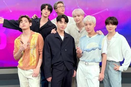 'Thánh ca mùa xuân' của BTS xác lập kỷ lục mới trên BXH Melon sau 7 năm ra mắt