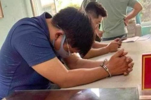 Vụ thầy giáo dâm ô nữ sinh ở Bình Dương: Mới được tặng bằng khen tuần trước