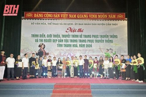 Bế mạc Hội thi trình diễn trang phục truyền thống và thi Người đẹp dân tộc trong trang phục truyền thống tỉnh Thanh Hóa năm 2024