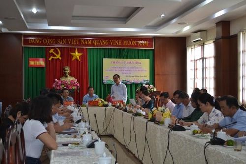 Tỉnh ủy Đắk Nông trao đổi kinh nghiệm về công tác tôn giáo và phát triển đảng viên trong đồng bào có đạo tại Biên Hòa
