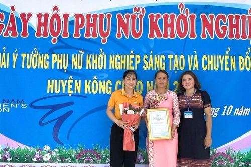 Kông Chro 14 gian hàng tham gia ngày hội phụ nữ khởi nghiệp