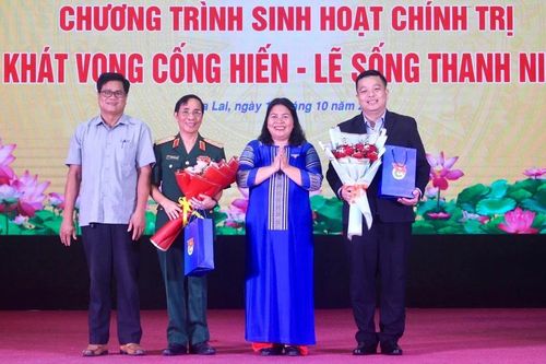 Tỉnh Đoàn Gia Lai tổ chức chương trình sinh hoạt chính trị 'Khát vọng cống hiến-Lẽ sống thanh niên'