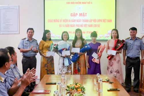 Chi đội Kiểm ngư số 4: Gặp mặt nhân dịp 94 năm Ngày thành lập Hội Liện hiệp Phụ nữ Việt Nam