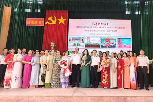 Lữ đoàn 957 gặp mặt nhân Ngày Phụ nữ Việt Nam 20-10